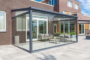 Pinela: Aluminium Louvered Roof