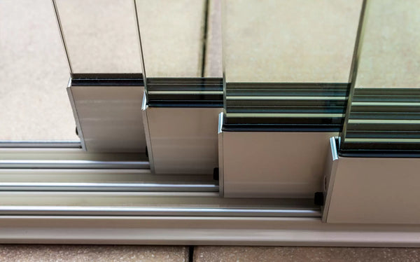 Fiano Veranda: Glass sliding doors